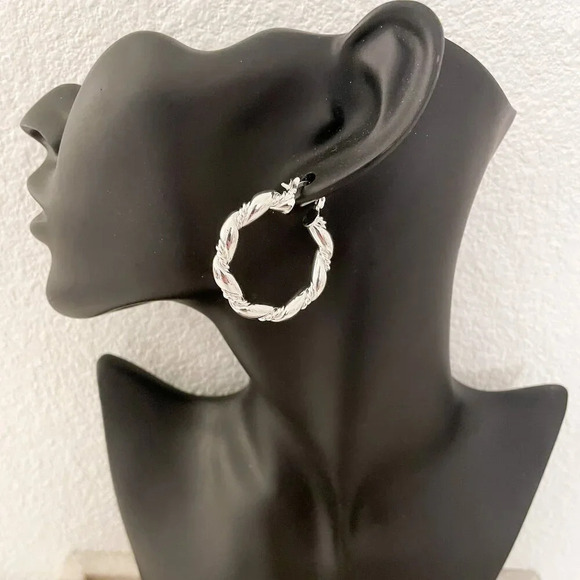 925 Sterling Silver Hoop Earrings Twist Circle Hoop Earrings Silver Small Hoops - Picture 5 of 5